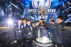 英雄，登临》：电竞选手的奋斗与电竞精神致敬